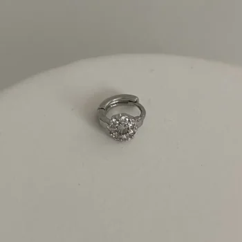 Reina Piercing