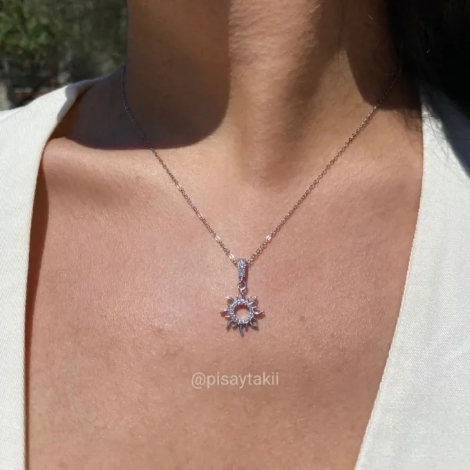 Minimal Zirkon Taşlı Güneş Model 316L Çelik Kadın Kolye | Gümüş Renk